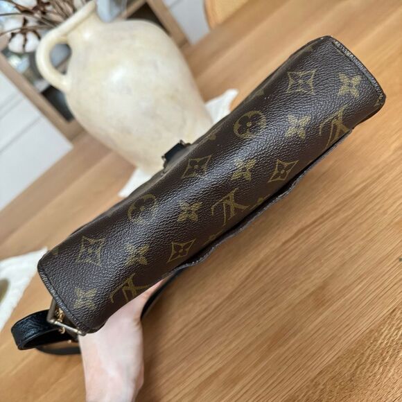 ✅AUTHENTIC✅LOUIS VUITTON SAINT CLOUD MM - Picture 10 of 16